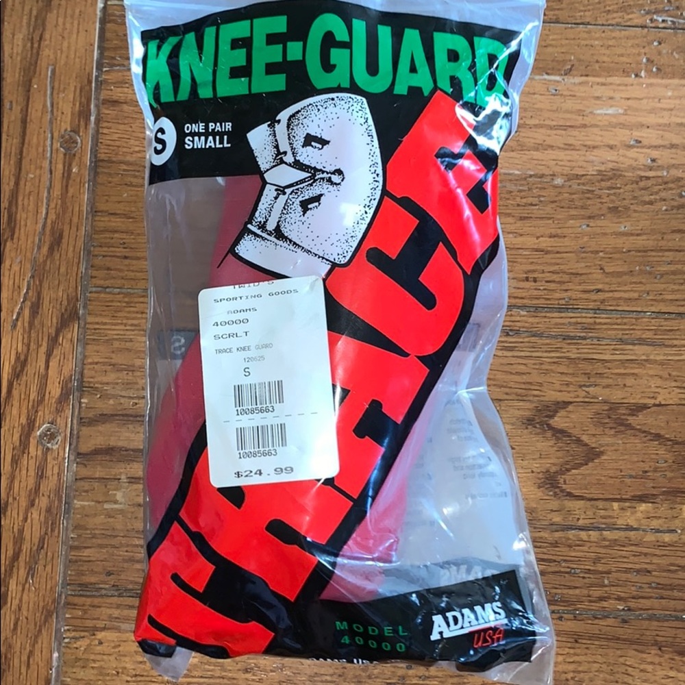 🆕⭐️KNEE GUARDS⭐️Set of 2 NWT by TRACE ADAMS - Picture 2 of 7